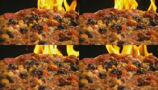 Adding Spice on Pizza高清在线视频素材下载