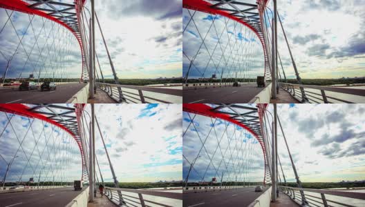 时间流逝的道路通过桥与蓝天的背景与城市新西伯利亚高清在线视频素材下载