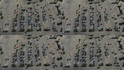 汽车和人在杂货店停车场的时间流逝，布莱恩，德克萨斯州，美国高清在线视频素材下载