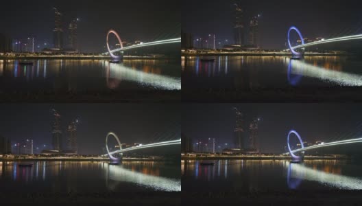 夜光时分，照亮了南京市内著名的国际青年文化中心人行天桥全景4k中国高清在线视频素材下载