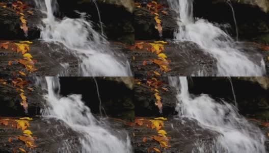 秋季飞溅小瀑布环高清在线视频素材下载