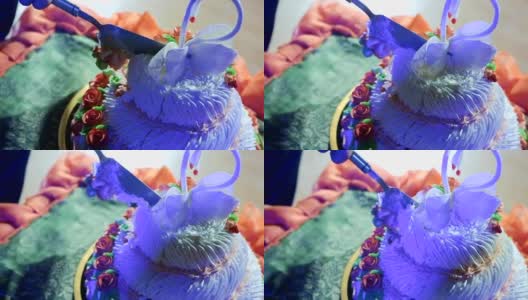 切割和折叠婚礼蛋糕上的盘子高清在线视频素材下载