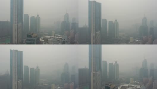 白天时间雾霾青岛市区公寓住宅小区航拍全景4k中国高清在线视频素材下载