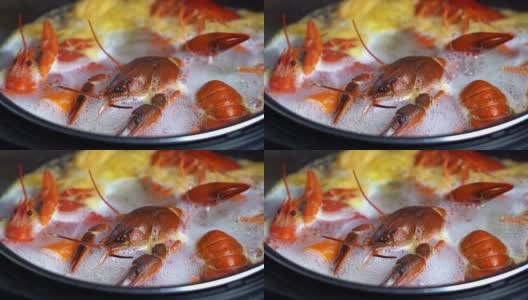 用平底锅煮小龙虾高清在线视频素材下载