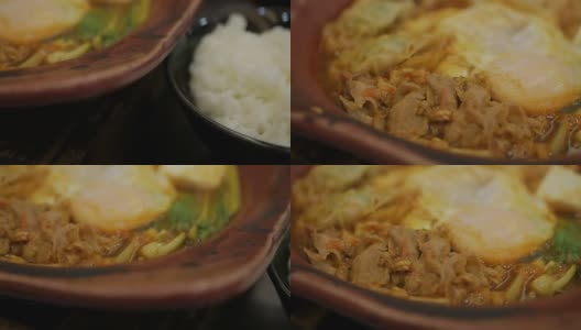 泡菜火锅是一种日式火锅，里面有发酵的蔬菜。高清在线视频素材下载