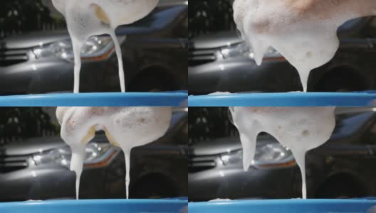 海绵准备手动洗车慢动作视频高清在线视频素材下载