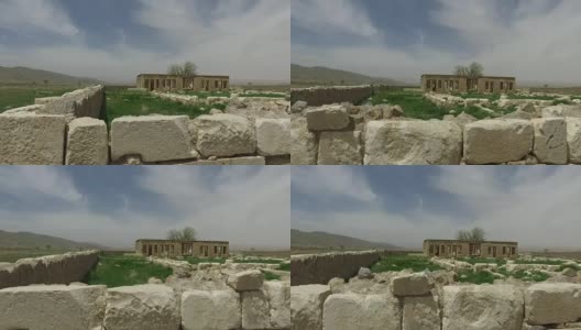 在伊朗的居鲁士墓周围散步高清在线视频素材下载