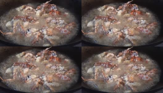 油炸软壳蟹高清在线视频素材下载
