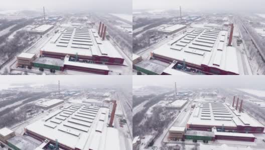 航拍大风雪下的炼油厂高清在线视频素材下载