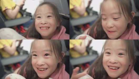 在飞机起飞前微笑可爱的女孩高清在线视频素材下载