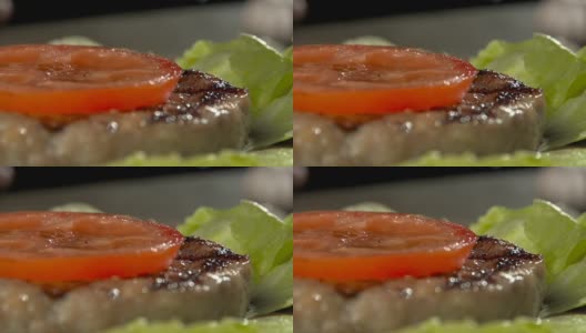 烹制美味汉堡的过程是慢动作高清在线视频素材下载