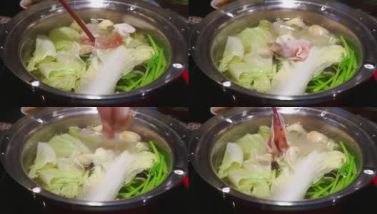 热涮锅，蔬菜和猪肉高清在线视频素材下载