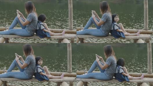年轻的母亲和女儿享受庞翁，Mae Hong Son省在泰国高清在线视频素材下载