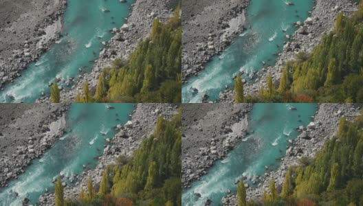 秋天在喜马拉雅山脉的河流高清在线视频素材下载