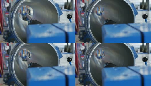 螺旋焊管成型机制造大型铝管空气管高清在线视频素材下载