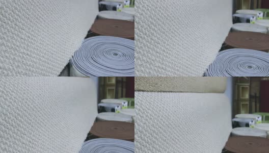 在零售地板商店的地毯卷高清在线视频素材下载