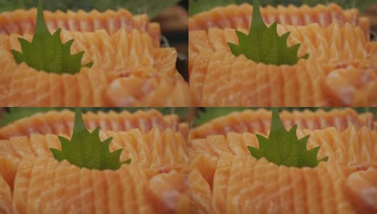 三文鱼生鱼片或生三文鱼片。日本的食物。高清在线视频素材下载