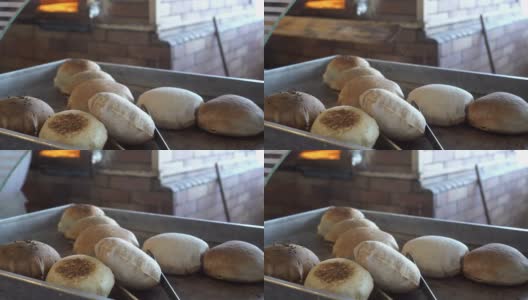 从烤箱里新鲜烤出来的埃及面包高清在线视频素材下载