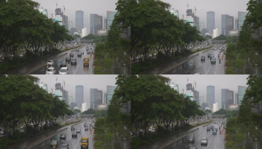 雨夜雅加达市区交通街道步行桥慢镜头4k印尼高清在线视频素材下载