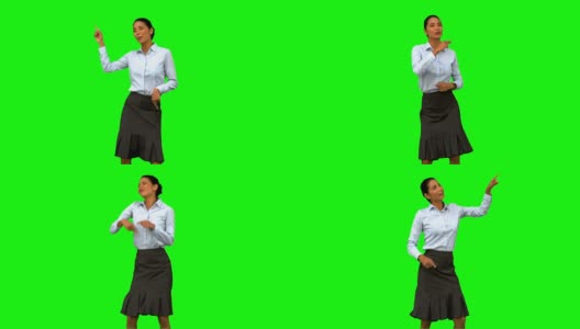 女商人在绿色屏幕上跳迪斯科高清在线视频素材下载