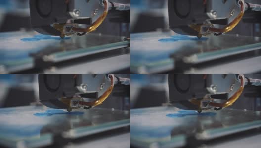 三维打印机在学校实验室工作期间，3D塑料打印机，3D打印高清在线视频素材下载
