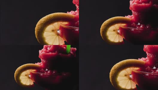 冷冻草莓代基里酒，背景是黑色高清在线视频素材下载