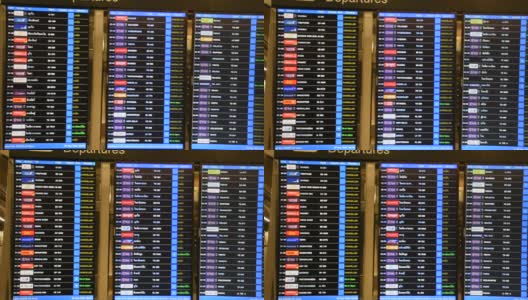 新冠肺炎疫情期间，素万那普机场的航班时刻表高清在线视频素材下载