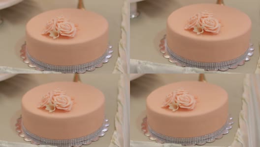 婚礼蛋糕与鲜花安排高清在线视频素材下载