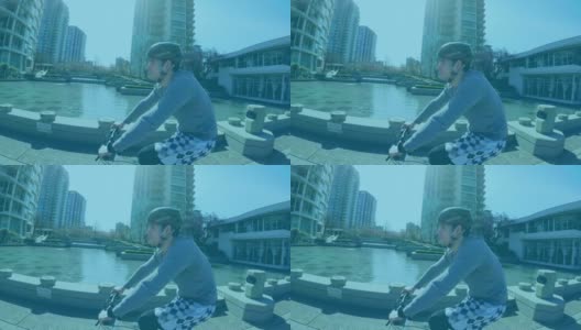 城市中骑自行车过桥的人的数学方程和图表高清在线视频素材下载