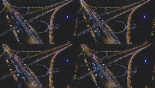 高速公路鸟瞰图繁忙的城市高峰时间，严重的交通堵塞高速公路高清在线视频素材下载