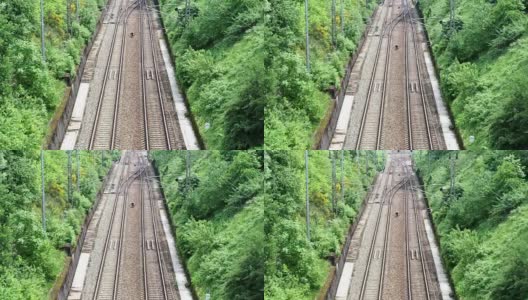 在两条铁路轨道上的视野高清在线视频素材下载