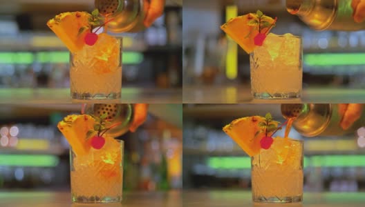 SLO MO DS将鸡尾酒倒入玻璃杯高清在线视频素材下载