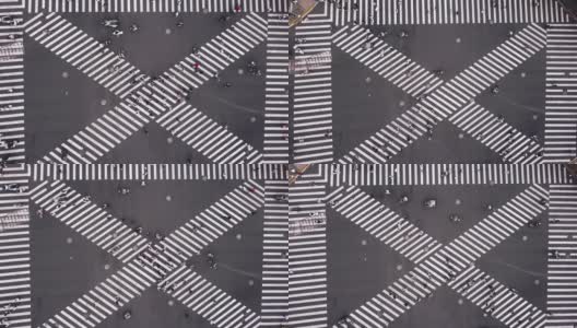 T/L无人机视角的城市街道十字路口高清在线视频素材下载