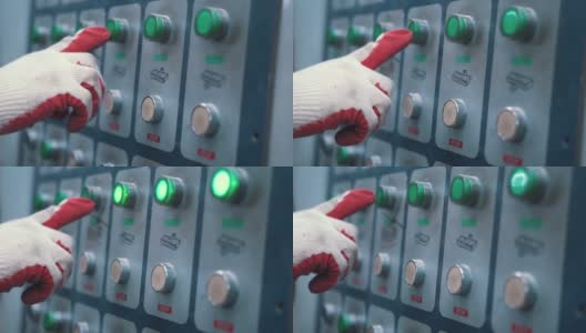 手动手指按下按钮开始控制数控机床绿灯闪烁高清在线视频素材下载