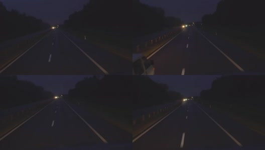 夜晚的道路。从赛道上的车里射击。汽车前进。FullHD高清在线视频素材下载