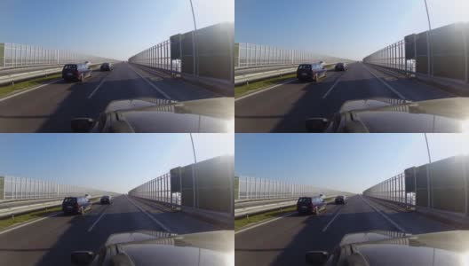 高速公路赛车多彩的旅行车在克罗地亚的某个地方高清在线视频素材下载