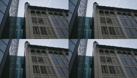 在市中心的两栋建筑之间建立防火梯高清在线视频素材下载