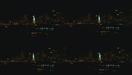 纽约和自由女神像的夜晚高清在线视频素材下载