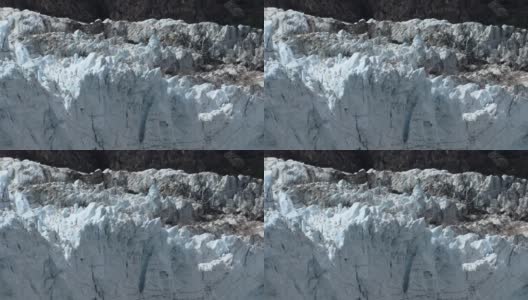 马杰丽冰川上锯齿状的冰峰形成了独特的形状。高清在线视频素材下载