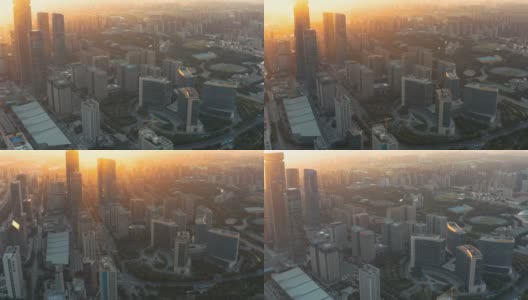 日落时城市交通的鸟瞰图高清在线视频素材下载