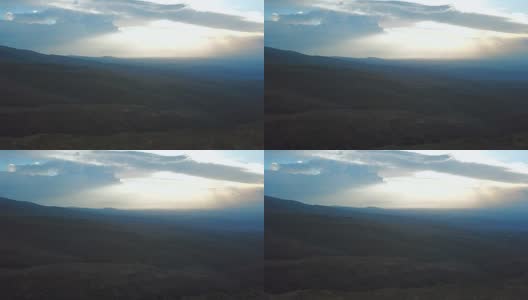 肯尼亚美丽山谷的鸟瞰图。无人机拍摄的肯尼亚山国家公园高清在线视频素材下载