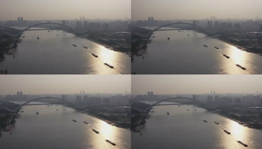 上海黄浦江上的交通高清在线视频素材下载
