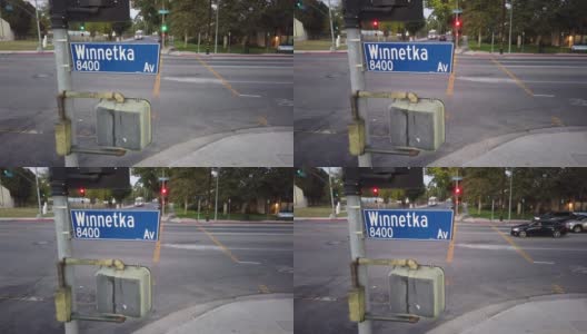 Winnetka Avenue Los Angeles City Street Sign Time Lapse Looking Down At交叉口高清在线视频素材下载