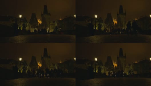 布拉格查理大桥和玛拉斯特拉纳的夜晚高清在线视频素材下载