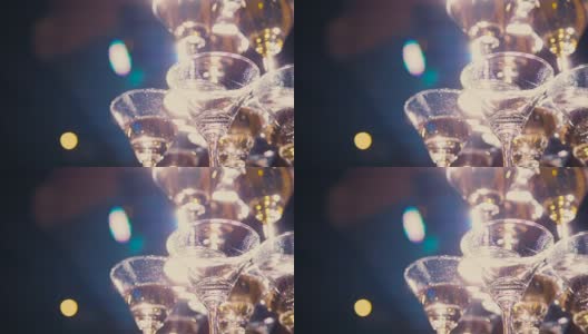 金字塔空的香槟酒杯在婚礼仪式设置高清在线视频素材下载