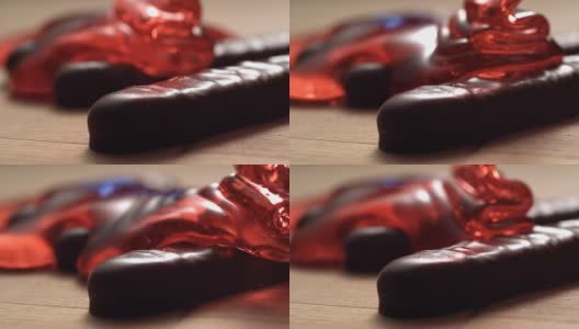 樱桃果冻覆盖巧克力棒高清在线视频素材下载