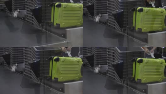 行李放在机场的行李传送带上高清在线视频素材下载