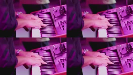 音乐家手弹钢琴高清在线视频素材下载
