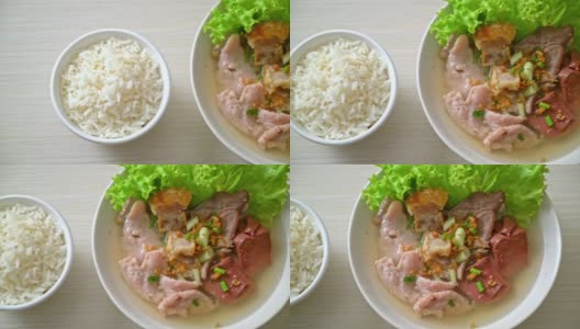 猪内脏血冻汤碗配米饭-亚洲风味高清在线视频素材下载