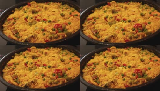 家庭自制的传统西班牙菜海鲜饭高清在线视频素材下载